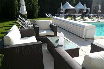 Les Jardins D'adalric Hotel 3*